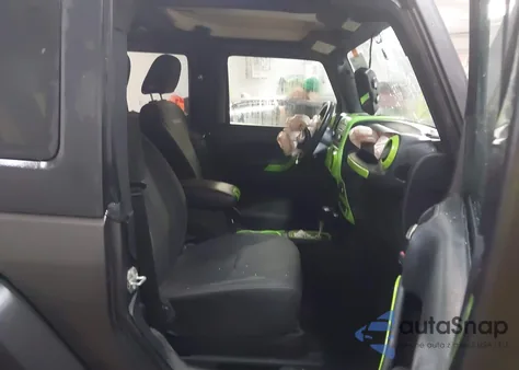 2018 Jeep Wrangler Jk Sahara 4X4 z USA, uszkodzony, nr VIN 1C4AJWBG1JL807108